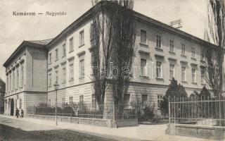 Komárom county hall