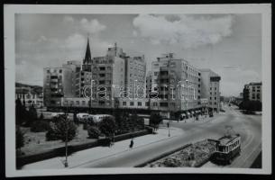 MTK futballistái által aláírt képeslap: Hidegkuti, Buzánszky, Sándor, Csikaz, stb