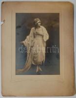 Angelo fotó, aláírt