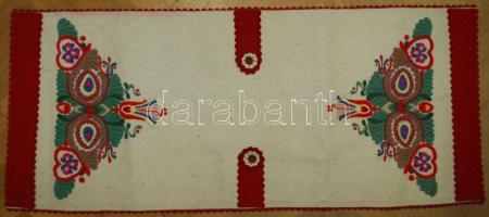 Asztalterítő tétel 3 db: Napraforgó-mintás kézzel hímzett asztalterítő 90x90cm, kézzel hímzett aszta...