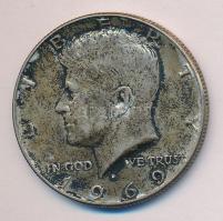 Amerikai Egyesült Államok 1969D. 1/2$ Ag "Kennedy" T:2/2-
USA 1969D. 1/2 Dollar Ag "K...