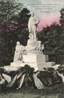 Budapest V. Erzsébet Sétatér, Semmelweis-szobor