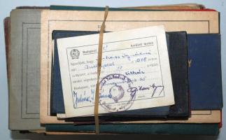 30 darab bizonyítvány és igazolvány, főleg az 1950-es 60-as évekből