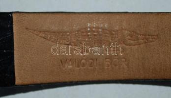 Szép állapotú, 16 köves Vosztok karóra szíjjal