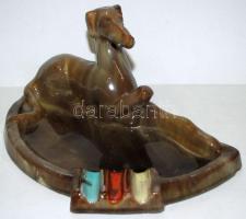 Art-deco, agár kutyával díszített hamutartó, jelzett Komlós kerámia, apró máz hibával, lepattanással...