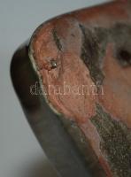 Art-deco, agár kutyával díszített hamutartó, jelzett Komlós kerámia, apró máz hibával, lepattanással...