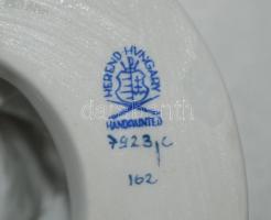 Herendi gyertyatartó pár, jelzett, alig észrevehető kis lepattanásokkal, d:13 cm