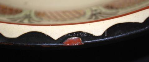 Karcagi fali madaras dísztányér, kézzel festett, jelzett, apró lepattanás a szélén, d:32 cm