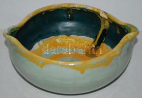 Iparművész tál, jelzés nélkül, máz hibával