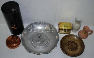 Vegyes bolhatétel: Összesen hét darab köztük, Hollóházi vázácska, japán teás doboz, stb