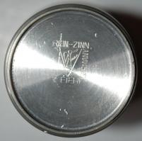 Gazdagon díszített ónpohár, m:7 cm