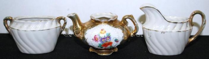 Porcelán tétel 4 db: Modern váza, hibátlan, m:29 cm, 2 mini kiöntő, hibátlan, mini cukortartó, hibát...