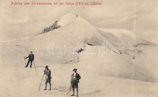 Schwarzenstein (Zillertal Alps) alpinists