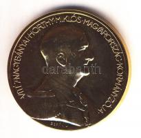 1993. "Horthy Miklós / Végső hazatérésének emlékére" aranyozott ffém emlékérem (d=40mm) T:...