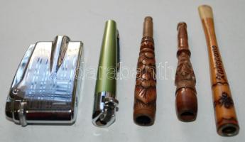 1db Ronson gázöngyújtó, 1db Picolo tűzköves öngyújtó és 3db faragott fa szipka / 
Lighters and cigar...