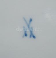 Cca XX. sz. eleje Meisseni tál, kézzel festett,  jelzett, restaurált, 37×27×10 cm