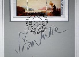 1986 Bélyegnap alkalmi bélyegzésű üdvözlőlap a tervező Szász Endre saját kezű aláírásával