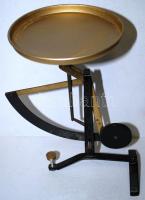 Régi levélmérleg / 
Vintage scales