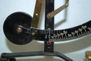 Régi levélmérleg / 
Vintage scales