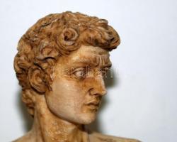 Levélnehezék Michelangelo Dávidjának büsztjével / 
Letter weight, 10cm