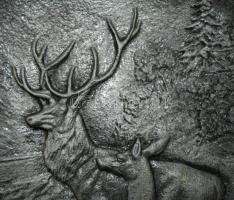 Vadászmotívumokkal díszített falra akasztató fém tál (festéknyomokkal) / 
Metal plate with hunting m...