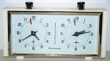 Jantar műanyag borítású mechanikus sakkóra /  Yantar vintage mechanic chess clock with plastic cover, 21,5x10,5x5cm