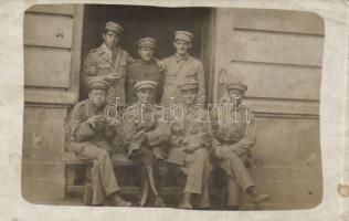 1919 Russian soldiers group photo (fl)