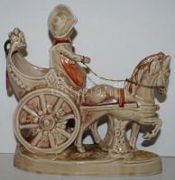 Hintón ülő hölgy, jelzett Lippelsdorf, kézzel festett, m:16 cm, h:15 cm