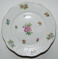 5 db kézzel festett  Eton-mintás jelzett Herendi porcelán süteményes tányér,  Handpainted Herend chinaware plates, d:19 cm