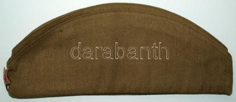 Orosz pilotka jelvénnyel