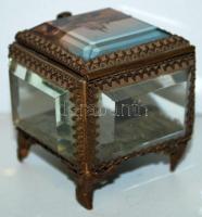 cca 1900 Bronzkeretű üveg ékszerdobozka fedelén Mariazell nyomatos látképével /  Vintage glass jewelry box in bronze frame with the cityscape of Mariazell on top, 7x7x7cm