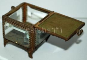 cca 1900 Bronzkeretű üveg ékszerdobozka fedelén Mariazell nyomatos látképével / 
Vintage glass jewel...