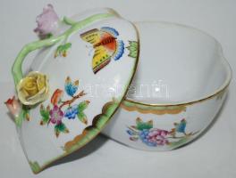 Herendi Viktória mintás bonbonier, kézzel festett, áttört, 1 mm.-es lepattanásokkal a rózsákon, m:12...