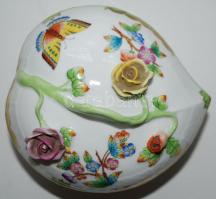 Herendi Viktória mintás bonbonier, kézzel festett, áttört, 1 mm.-es lepattanásokkal a rózsákon, m:12...