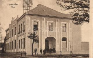 Újverbász Post office