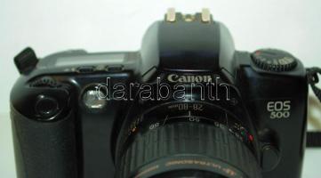 Canon EOS 500 tükörreflexes analóg fényképezőgép Canon EF 28-80mm f3,5/5,6 II objektívvel / 
SLR pho...