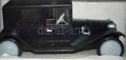 Tatra 11 Limusina 1924 típusú Igra csehszlovák műanyag autómodell eredeti dobozában / 
Czechoslovaki...