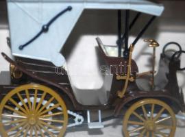 Tatra President 1897 típusú Igra csehszlovák műanyag autómodell eredeti dobozában / 
Czechoslovakian...