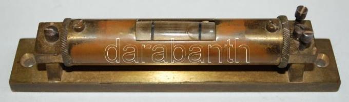 Régi felcsavarozható réz vízmérték fa dobozában / 
Vintage brass bull's eye spirit level in ori...