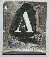 cca 1920 Signir Kasten No. 4 fém betűsablon-készlet eredeti dobozában / 
Metal letter pattern set in...