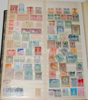Főleg külföldi levélzárók, segélybélyegek, okmánybélyegek, számlabélyegek, stb sok száz darab, 24 la...