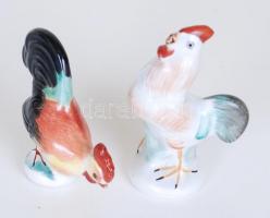 Aquincum porcelán kakas 2 db, kézzel festett, jelzett, hibátlan, m:5 és 7 cm / Aquincum chinaware cocks in flawless condition.