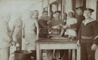 K.u.K. navy, Mariners cooking on the board of SMS Don Juan d'Austria, photo