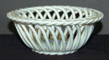 Kézzel festett, virágokkal díszített, jelzett Herendi áttört kosárka / Little hand painted Herendi p...