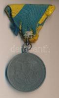 1941. "Délvidéki Emlékérem" szalaggal T:2-
1941. Commemorative Medal for the Return of Sou...