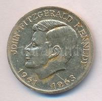 1963. "John F. Kennedy 1961-1963" Au(0.585) emlékérem (1.82g/13mm) T:1- ph.
1963. "Jo...