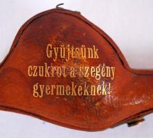 cca 1920 Szokatlan alakú női tajtékpipa bakelit szárral Weisz S. Fia Budapest Király u. 3. sz. alatt...