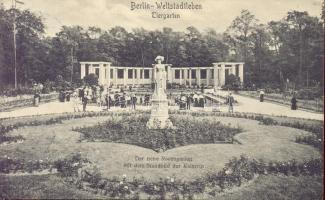 Berlin Zoo Empress Augusta Victoria's statue