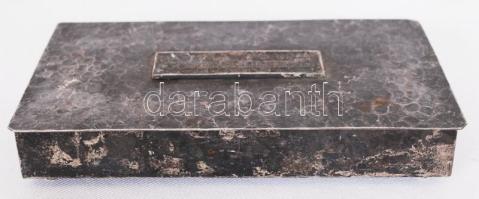 Ezüstözött iparművész díszdoboz a fedelén Budapest látképét ábrázoló plakettel, fa béléssel (a fedélen belül karcolások) /  Silver plated Budapest souvenire box with individual design (cracks on lid inside), 19x11x3cm