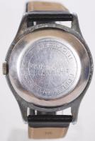 Cca 1950 Doxa karóra, új bőr szíjjal, tisztításra szorul